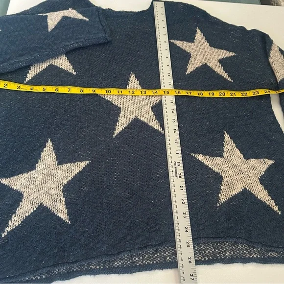 Easel Los Angeles oversized women’s size large blue knit sweater white stars - Picture 11 of 11